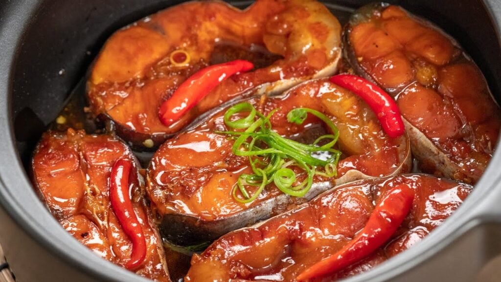 Món ngon từ cá - món cá kho tộ đậm đà chuẩn vị