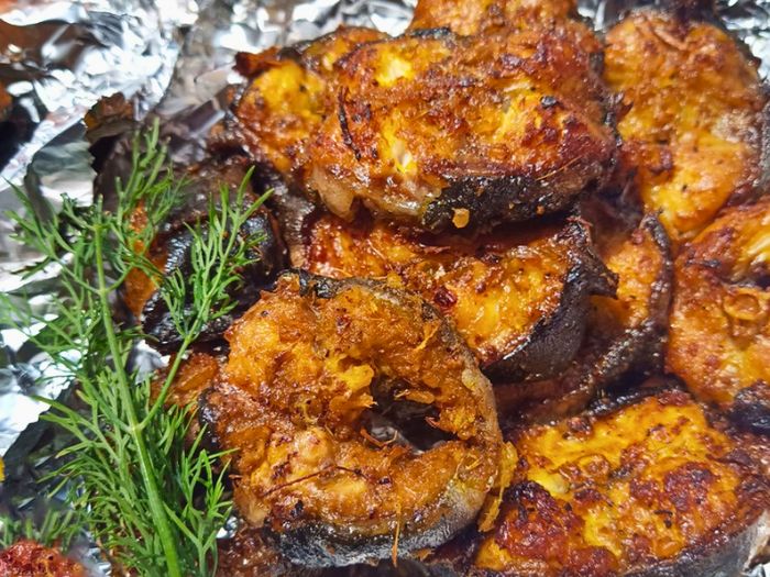 cá chình suối nướng riềng mẻ