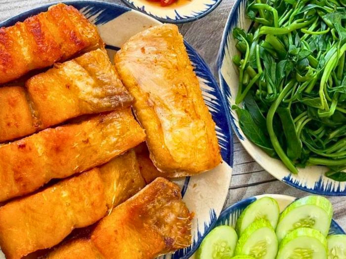 cá dứa khô chiên giòn