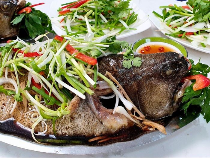 cá mú trân châu hấp Hong Kong