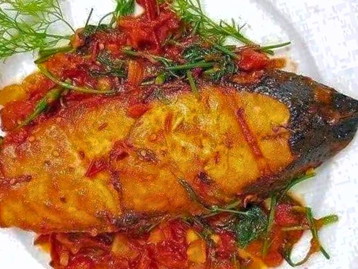 cá thu 1 nắng sốt cà chua