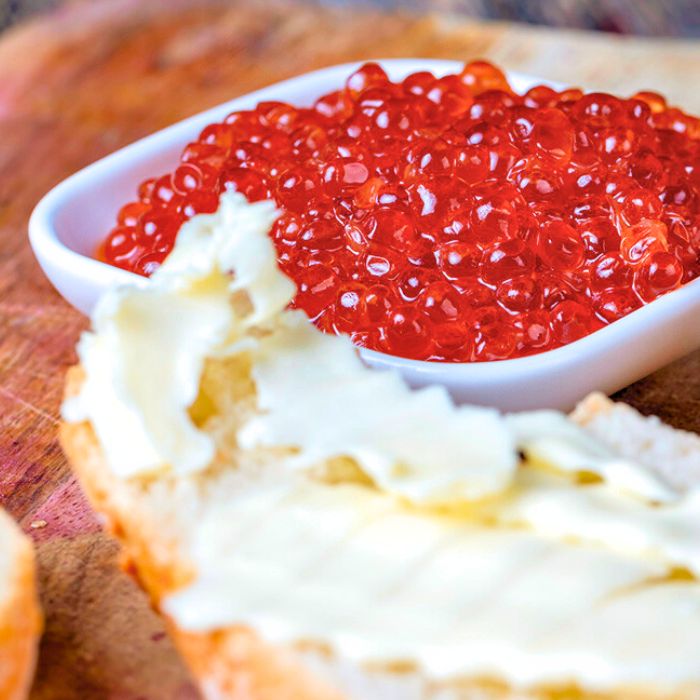 cách ăn trứng cá hồi