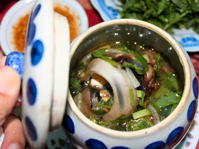 mắt cá ngừ hầm thuốc bắc