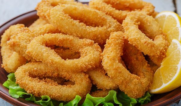 Mực chiên giòn vàng rụm hấp dẫn