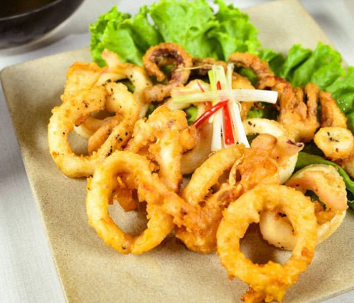 mực chiên bơ tỏi thơm ngon
