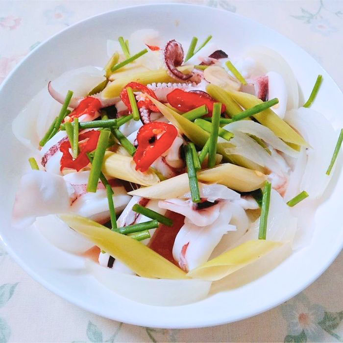 Mực một nắng hấp bia