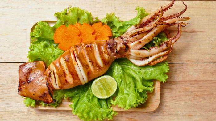 thành phẩm món mực nướng bằng nồi chiên không dầu