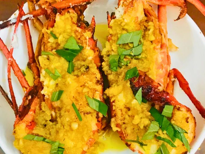 tôm hùm bông sốt bơ tỏi