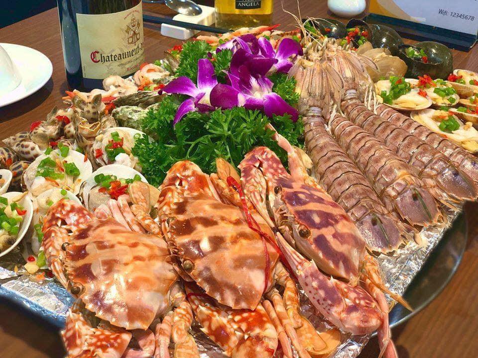buffet hải sản Hà Nội - chef dzung