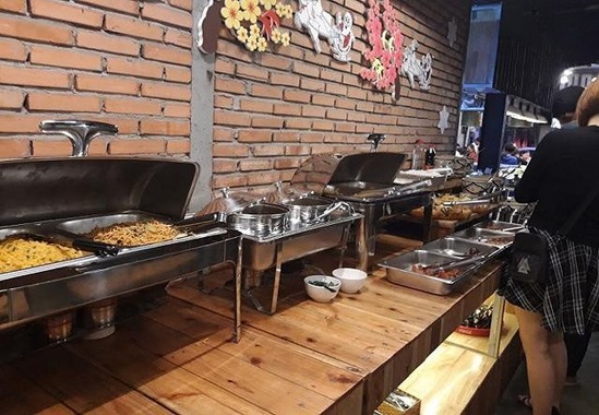 các quán buffet ngon rẻ ở tphcm-nướng và lẩu chóp chép buffet