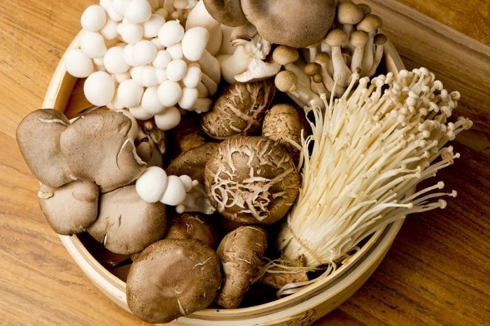 nguyên liệu lẩu nấm hải sản