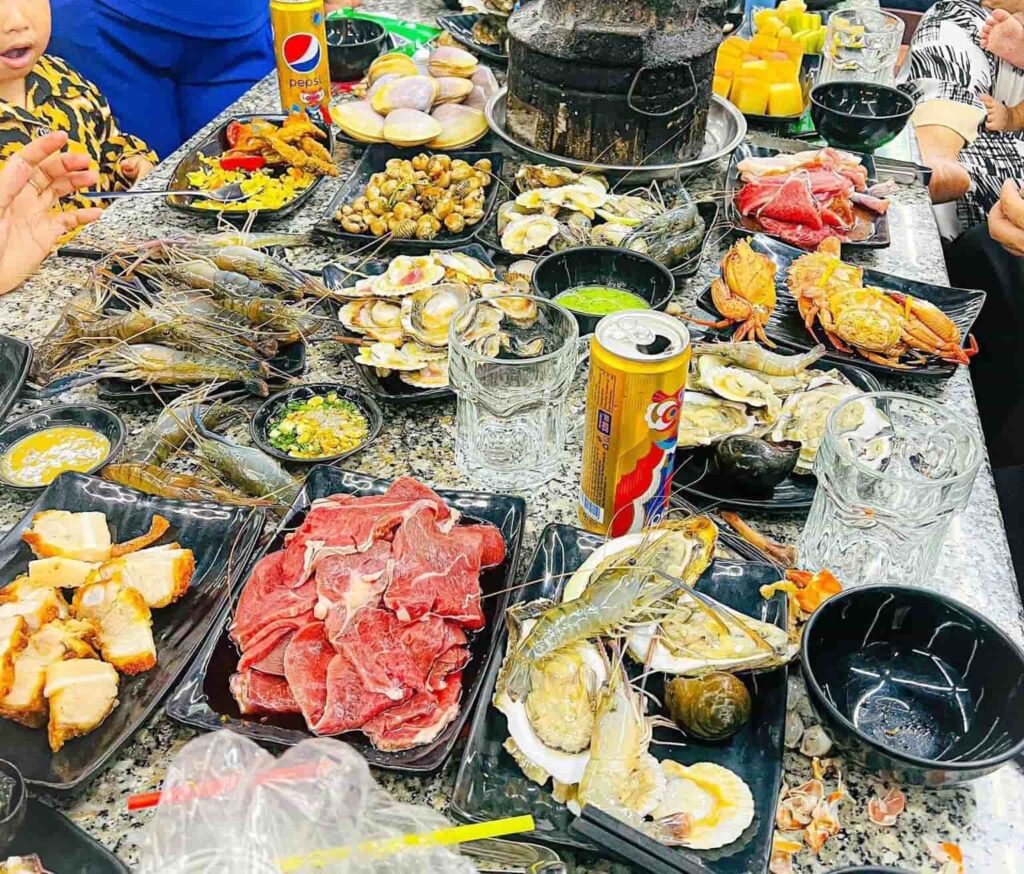 các quán buffet ngon rẻ ở tphcm-buffet ông bình dân